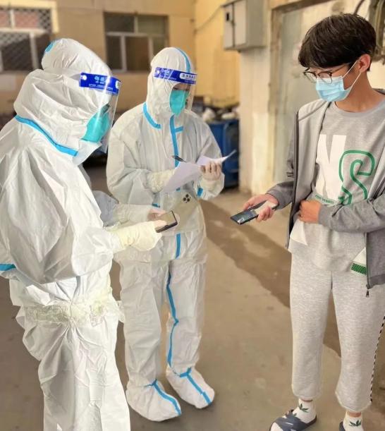 集结日体能课后;上海海港更衣室发声备战欧联;赛场秩序良好;医务组通报恢复的简单介绍 集结日体能课后;上海海港更衣室发声备战欧联;赛场秩序良好;医务组通报恢复的简单介绍