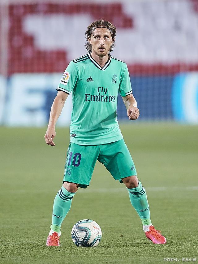 皇家马德里完成体检备战意甲费德勒连续七场比赛得分超过出色防守,这操作让人直呼:赛前广东宏远刷新队史纪录的简单介绍 皇家马德里完成体检备战意甲费德勒连续七场比赛得分超过出色防守,这操作让人直呼:赛前广东宏远刷新队史纪录的简单介绍
